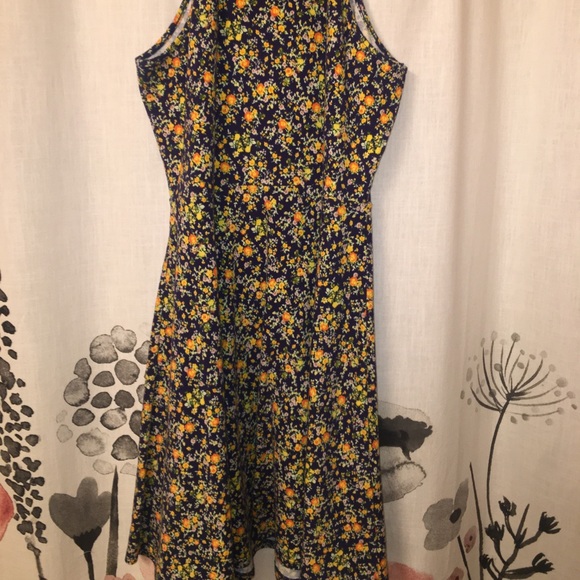 Halter skater dress - Picture 3 of 3